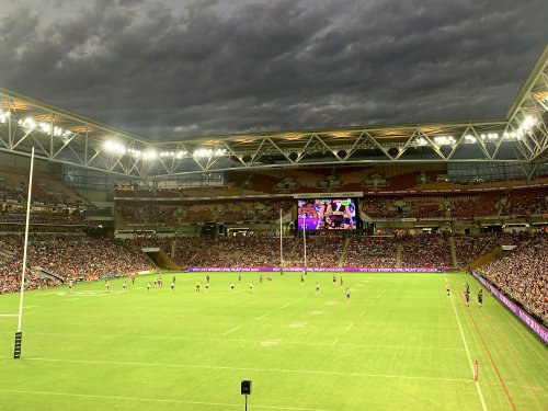 suncorp-by-night